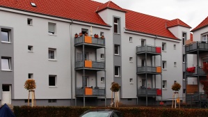 Pfarrer-Bleek-Platz 2-10 Pfarrer-Bleek-Platz 2-10 nach Komplettsanierung