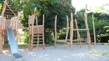 Spielplatz Leipziger Wiesen Spielplatz "Kletterdschungel" Leipziger Wiesen
