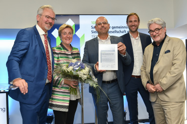 Heinz-Peter Klein, Hildegard Wald (Geschäftsführung), Volker Leers, Dr. Axel Tausendpfund und Reinhold Jäger (VdW Saar) Image